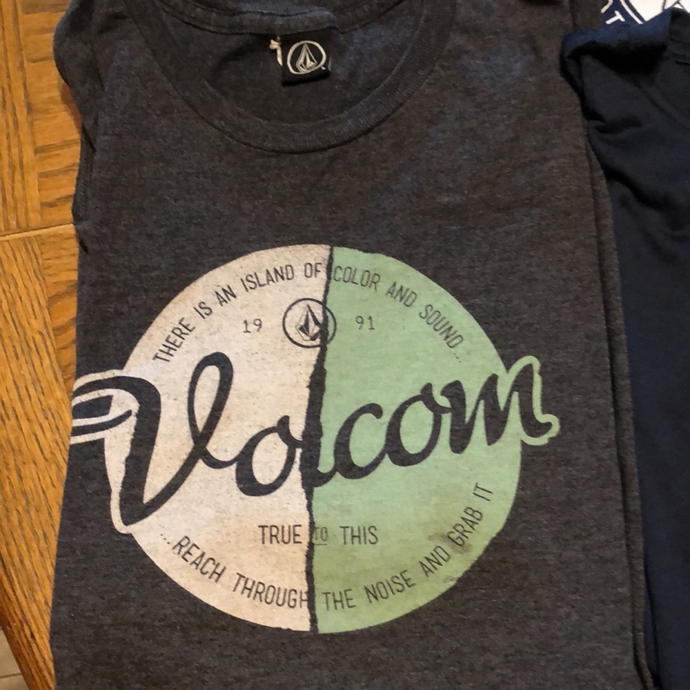 Lot of Men’s/Young Men’s T-shirts’ size L like new - Picture 2 of 7